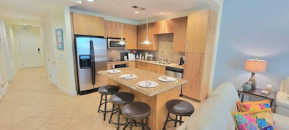 Condo, Multiple Beds, Balcony, Ocean View | Interior