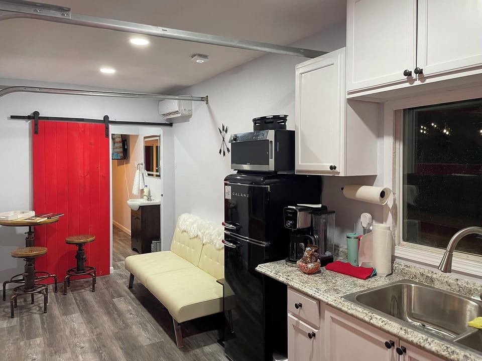 Luxury House | Private kitchen | Full-size fridge, microwave, stovetop, coffee/tea maker