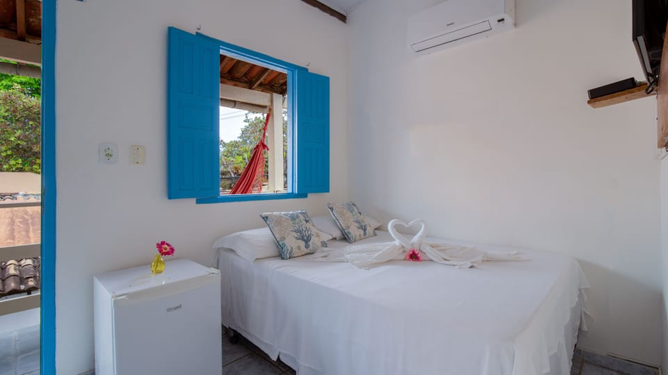 Traditional Triple Room | Iron/ironing board, free WiFi