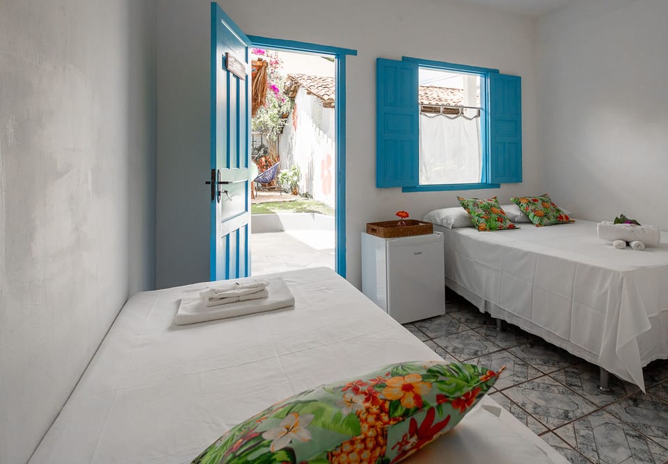 Traditional Triple Room | Iron/ironing board, free WiFi