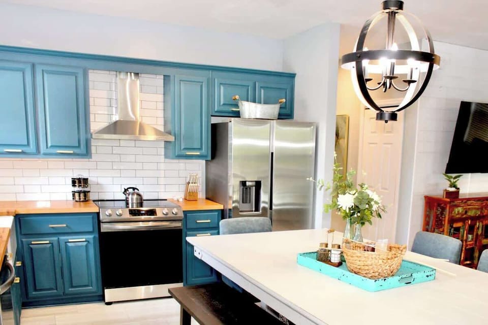 Cooking or dining, everyone loves a stylish farmhouse kitchen.