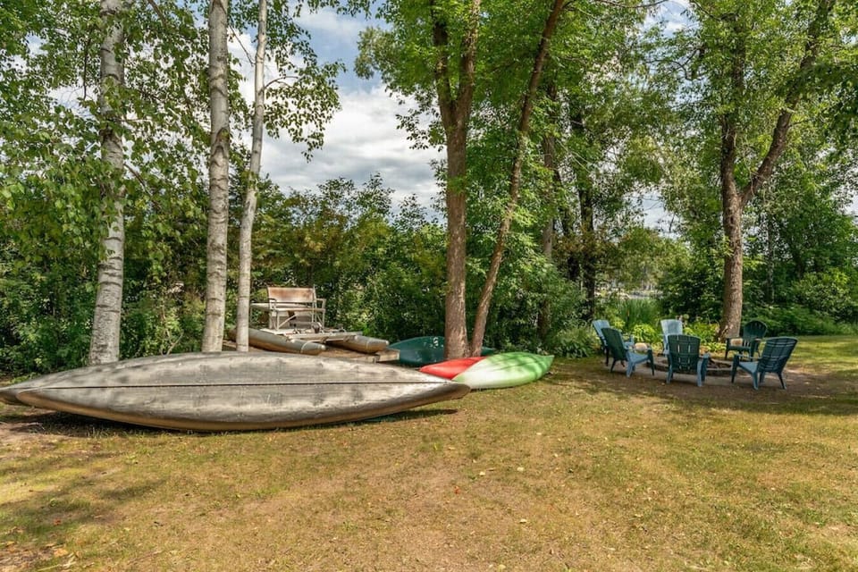 Canoes & kayaks
