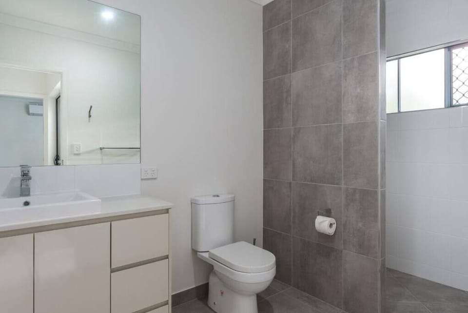 Bathroom (1)