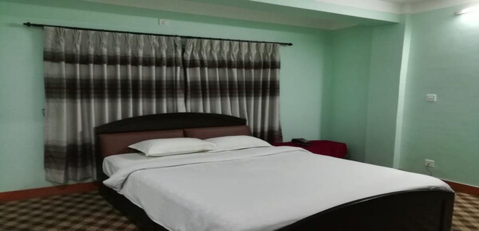 Single Room | Free WiFi, bed sheets