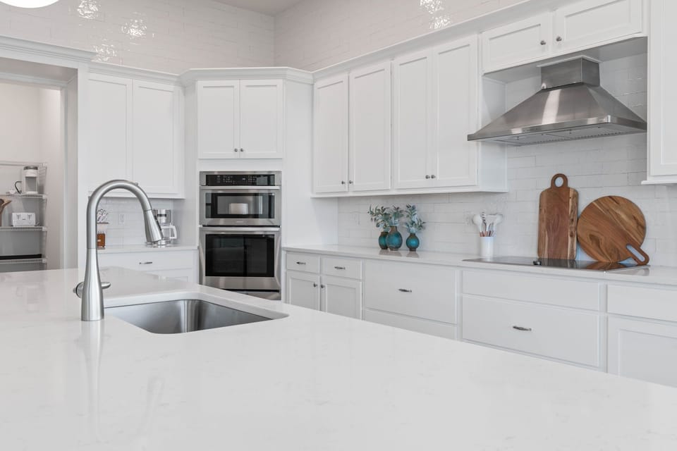 Smell the coffee brewing from the kitchen and effortlessly carry it to the balcony while you watch the sunrise every morning. 
2nd Floor