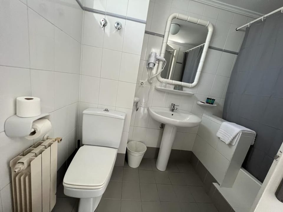 Free toiletries, hair dryer, bidet