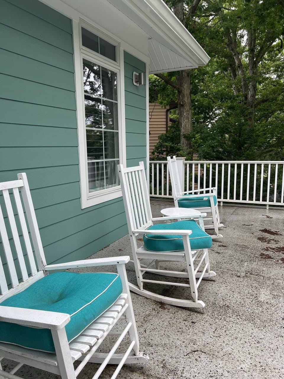 Second level deck
