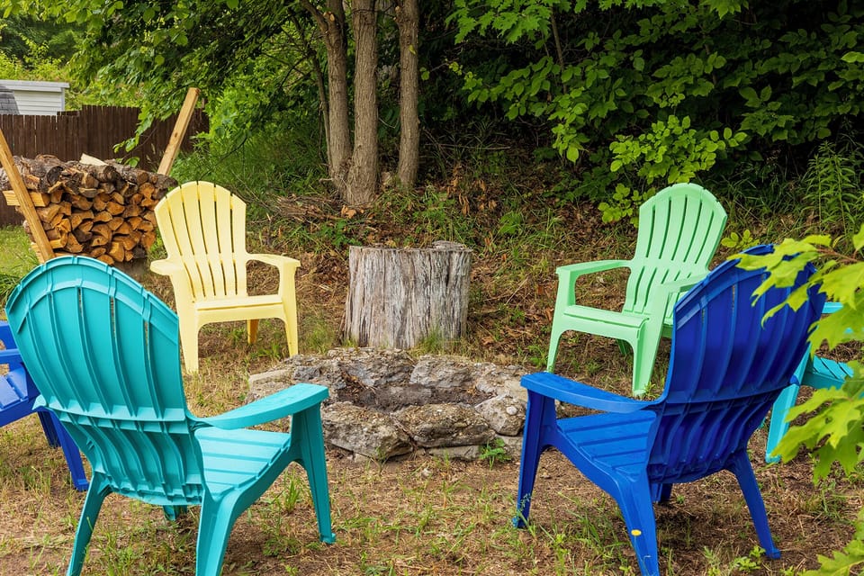 Outdoor Fire Pit - wood provided