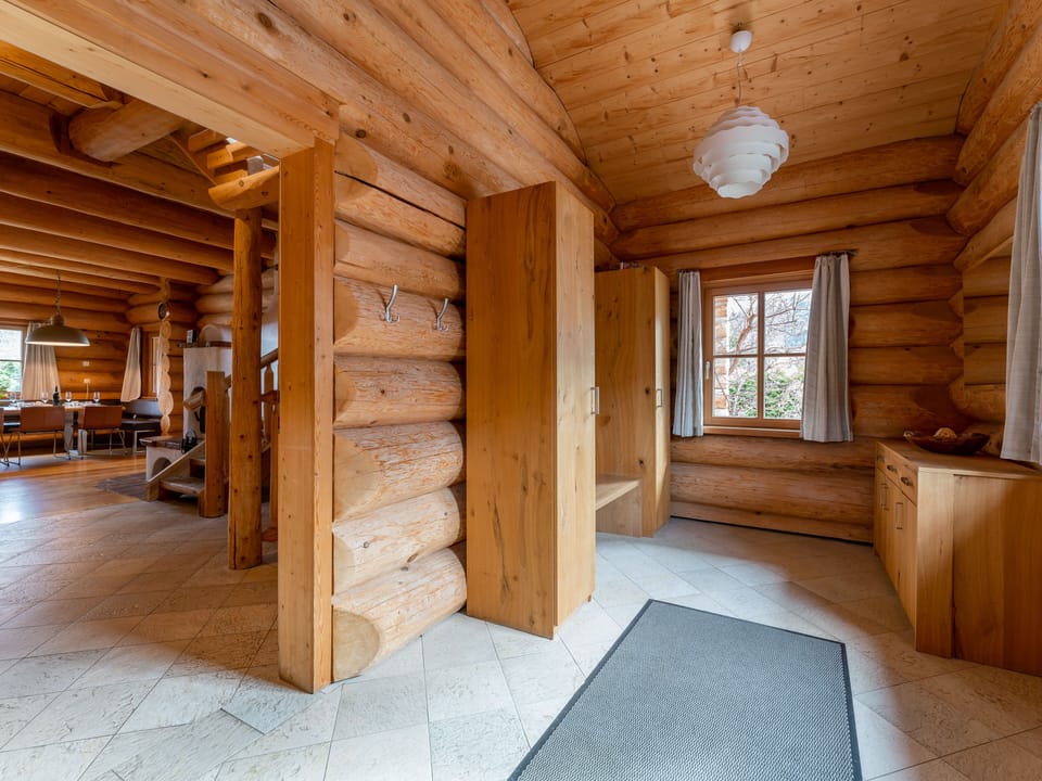 Entrance / Reception