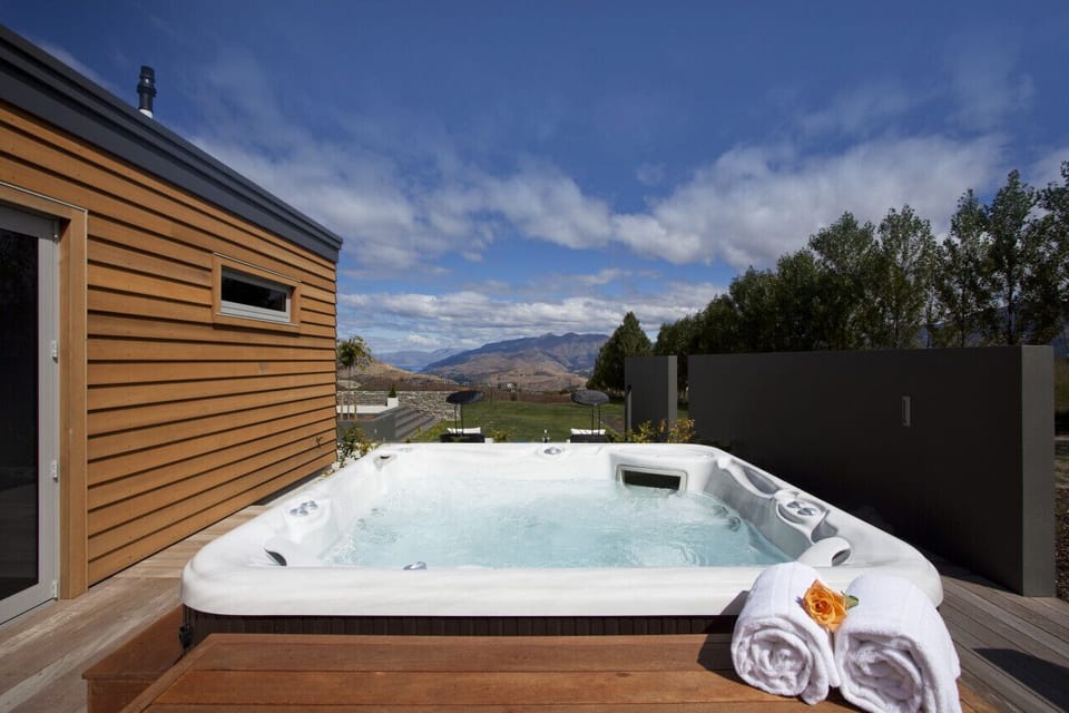 Spa pool with mountain views