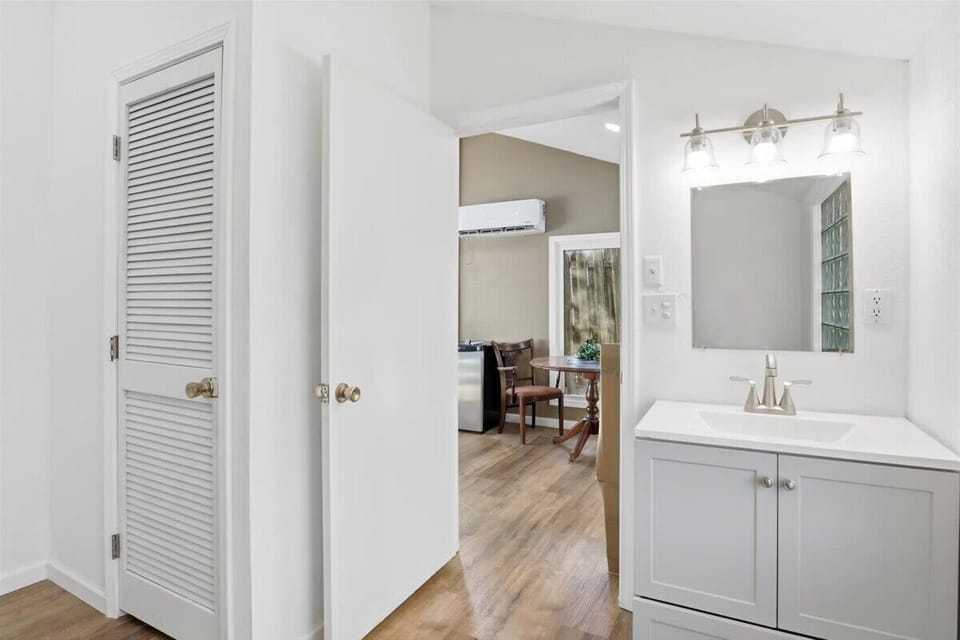 Mother In-Law Suite Bathroom