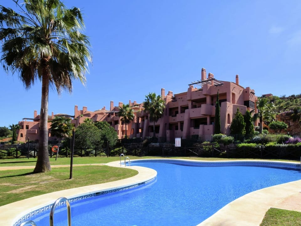 Holiday Home Swimming Pool