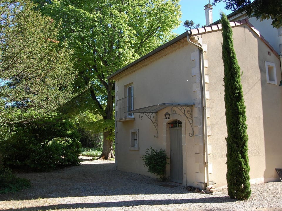 Entrance / Reception