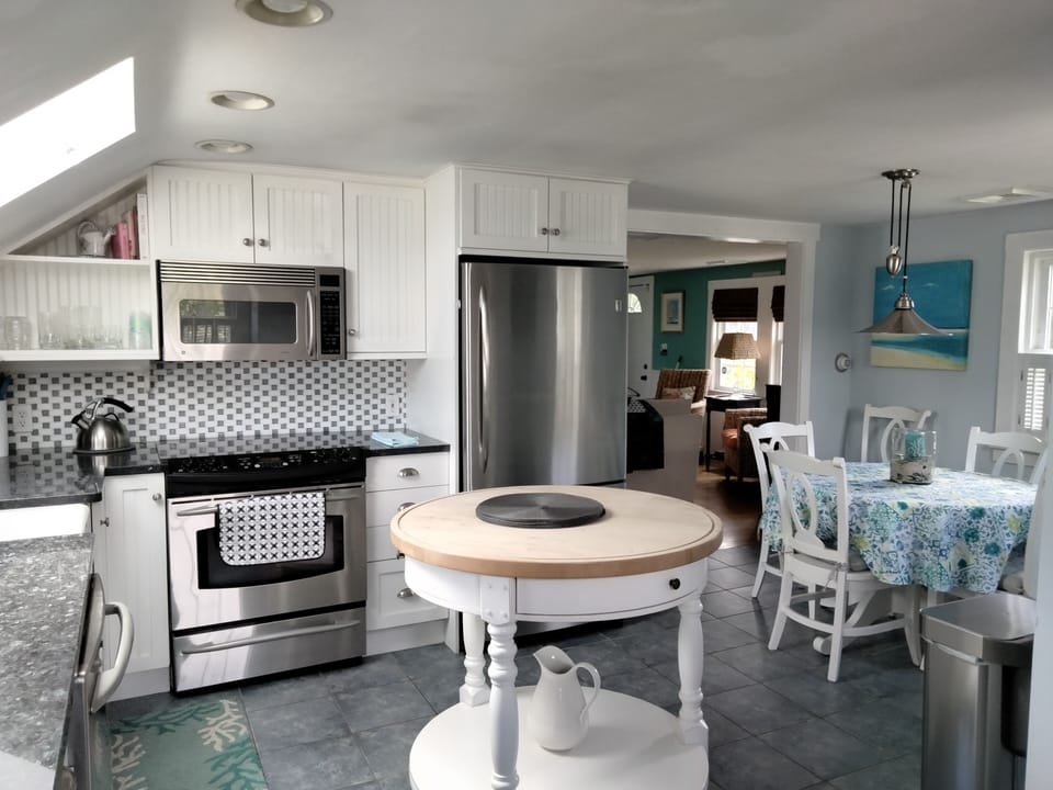 Fully stocked updated Cape Cod Kitchen