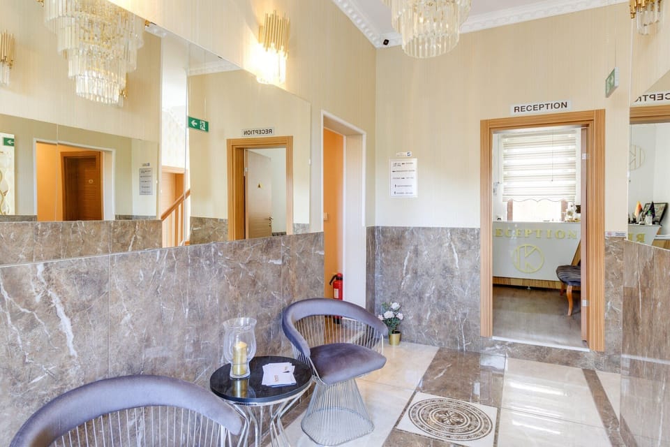 Entrance / Reception