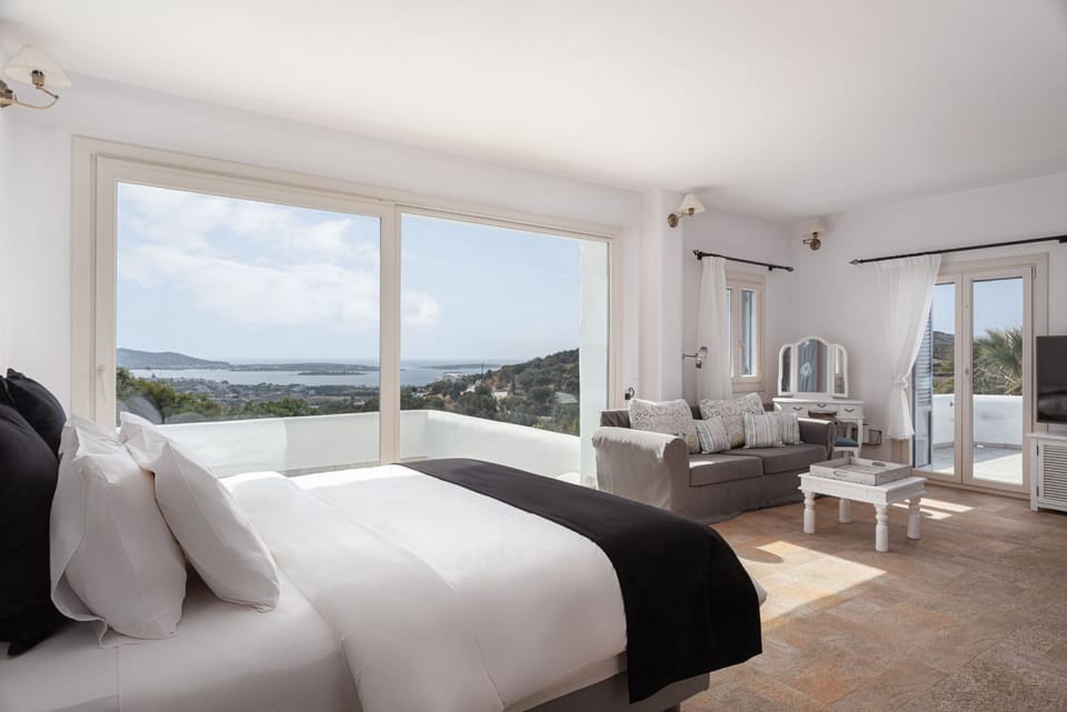 Grand Villa | 5 bedrooms, Egyptian cotton sheets, premium bedding, memory foam beds
