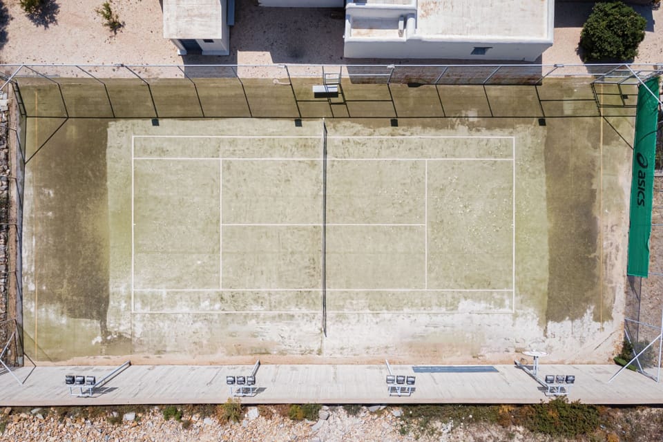 Tennis court