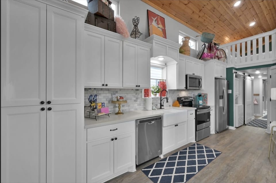 Well stocked kitchen with plenty of gadgets 
