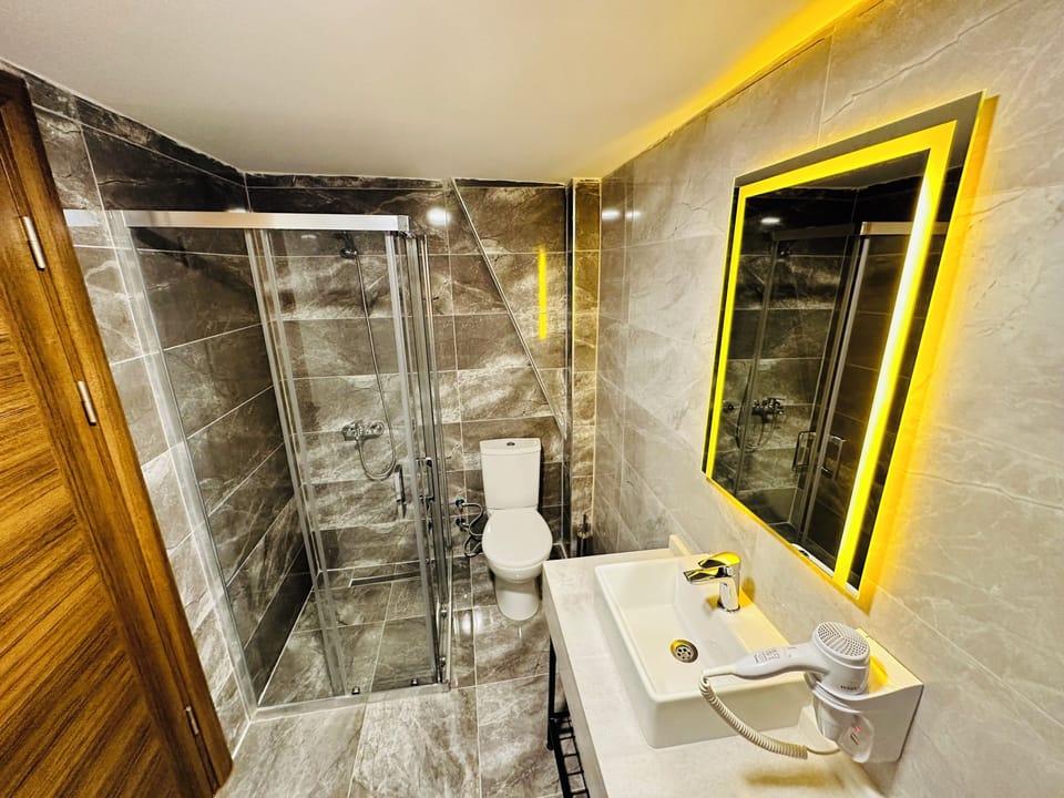 NICE ROYAL CITY Hotel in Istanbul