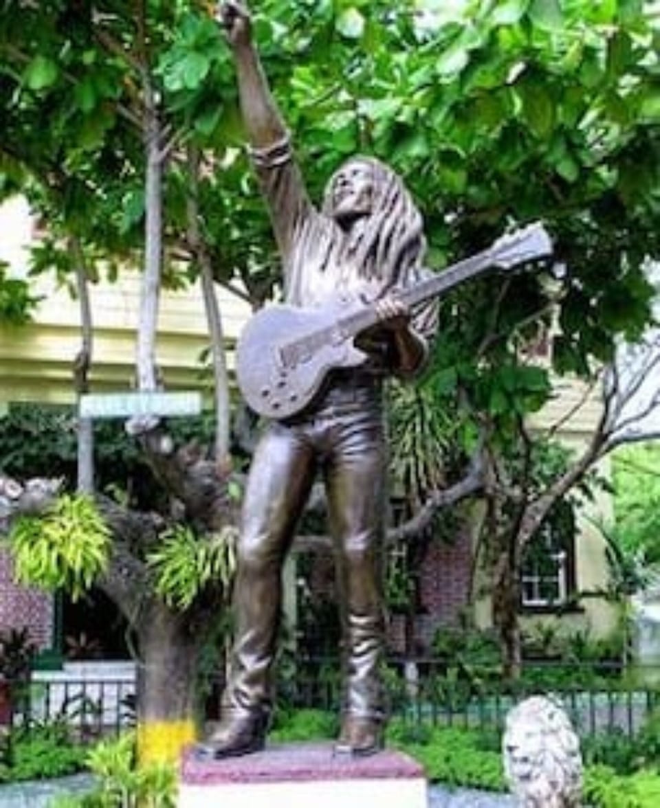 Enjoy popular Jamaican attractions within 5 minutes of location
