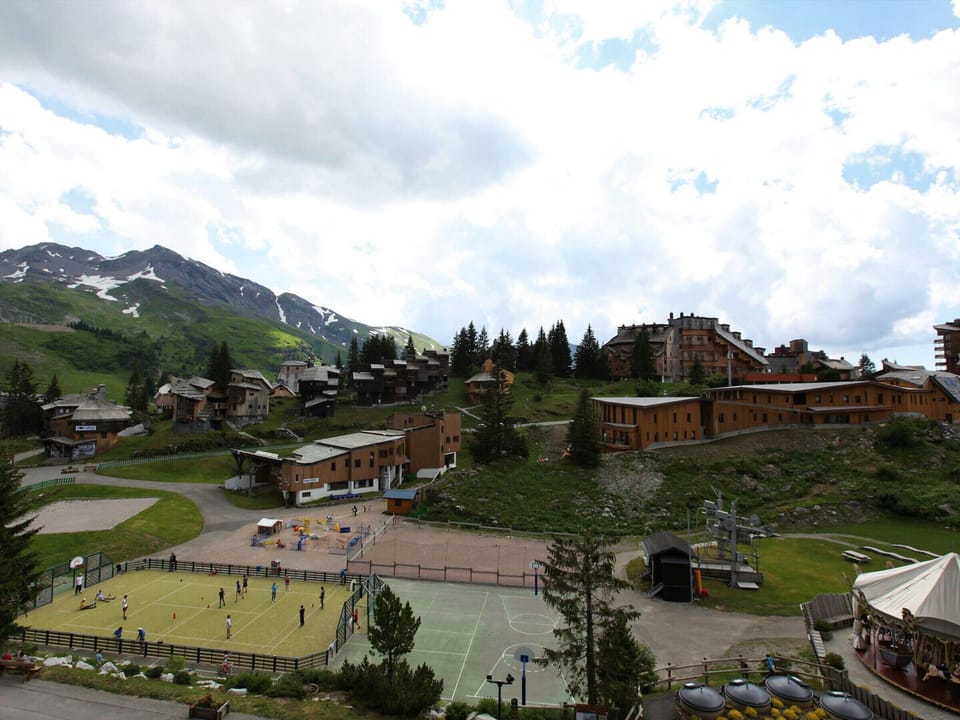 Sport court