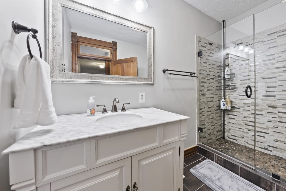 Upstairs bathroom. 