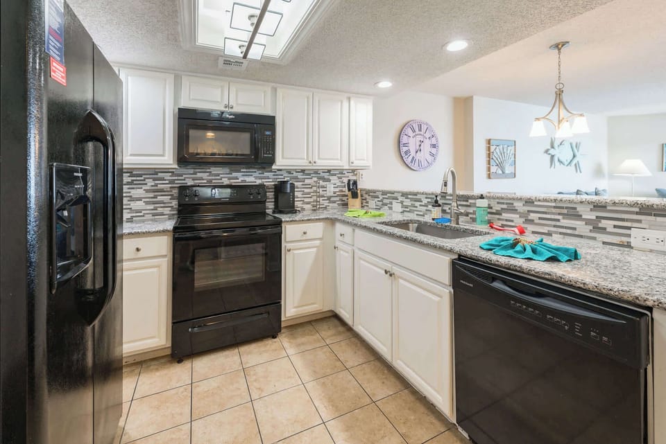 Large Kitchen Area
