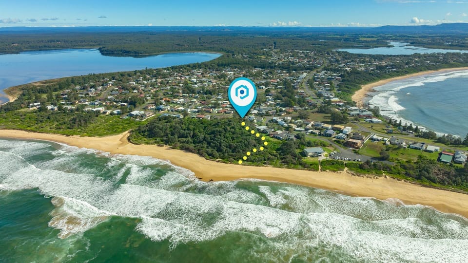 Easy access to an amazing surf beach for surfing, Amazing beach only a few minutes walk away