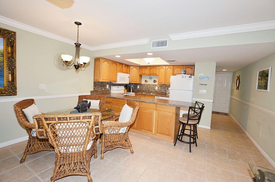 Dining / Kitchen