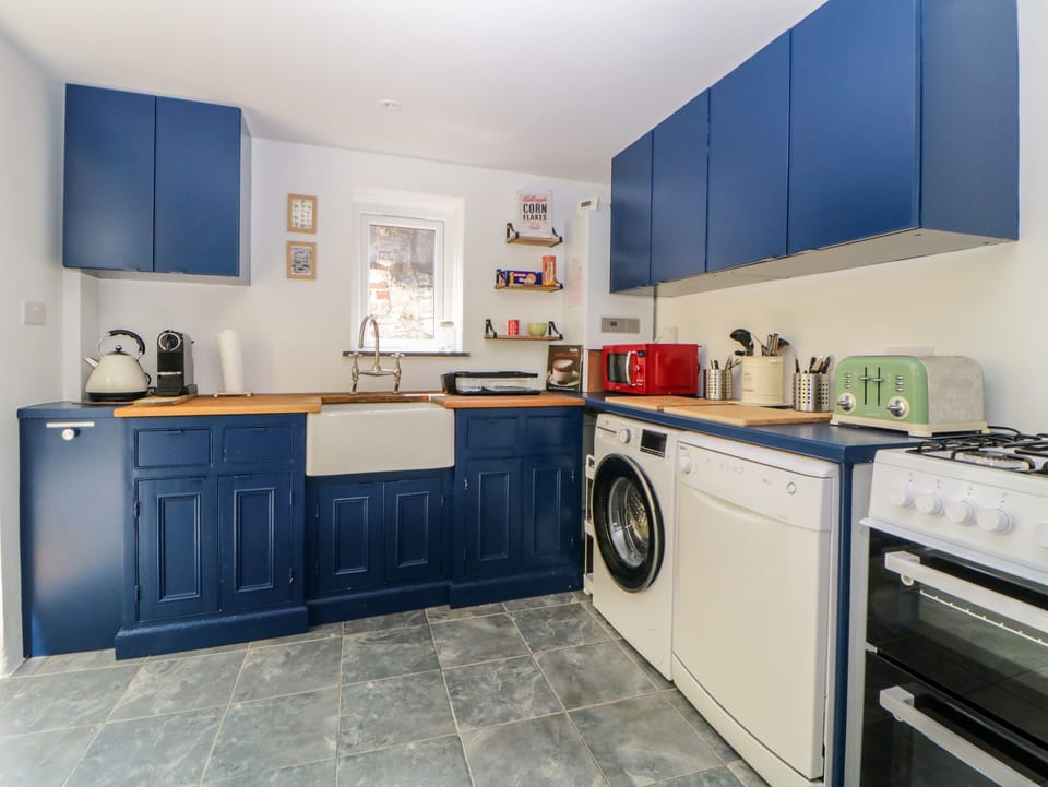 Fridge, dishwasher, electric kettle, toaster