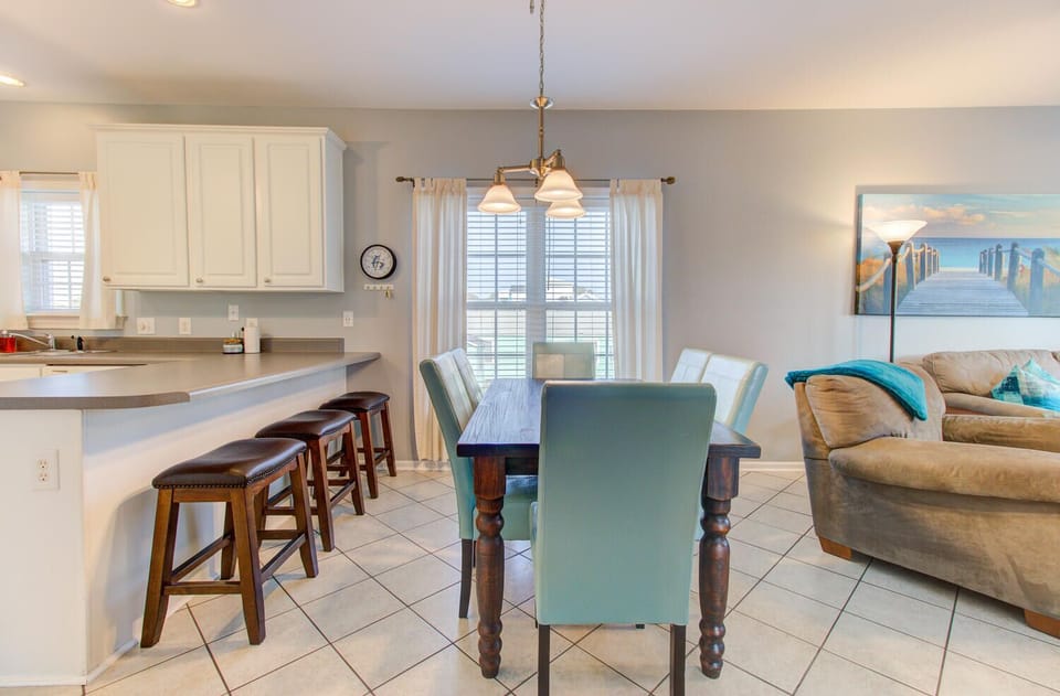 Seavista-Dining Area