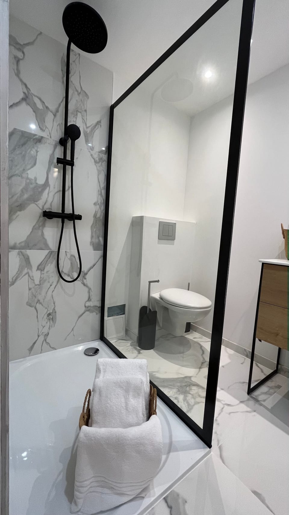 Deluxe Studio | Bathroom | Hair dryer