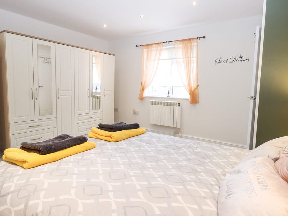 1 bedroom, individually decorated, individually furnished, free WiFi