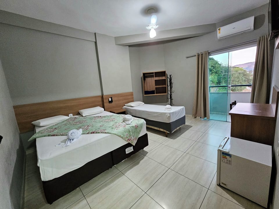 Standard Triple Room | Desk, free WiFi, bed sheets