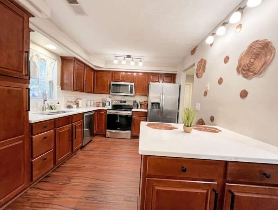 Fully stocked kitchen with all essentials and additional utensils! 