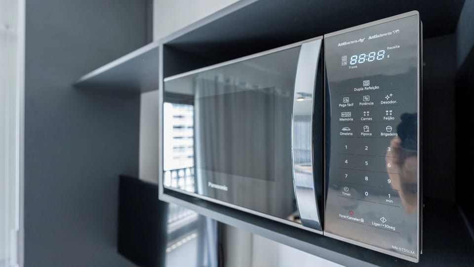 Standard Double Room | Private kitchen | Coffee/tea maker, fridge, microwave, cookware/dishes/utensils