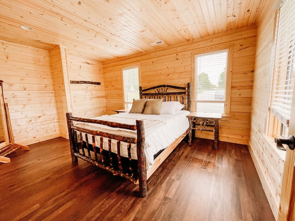 Bedroom #2 in The Bear Cabin