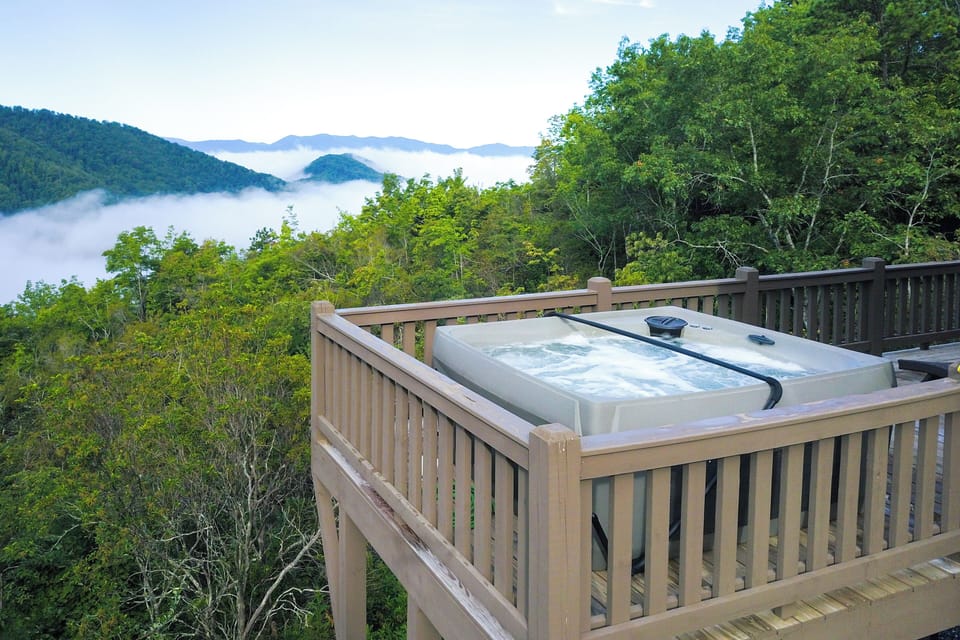 Deck | Private Yard | Outdoor Fire Pit | Hot Tub