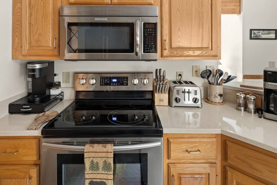 Peaceful townhome in sought-after Stowe location (1473)