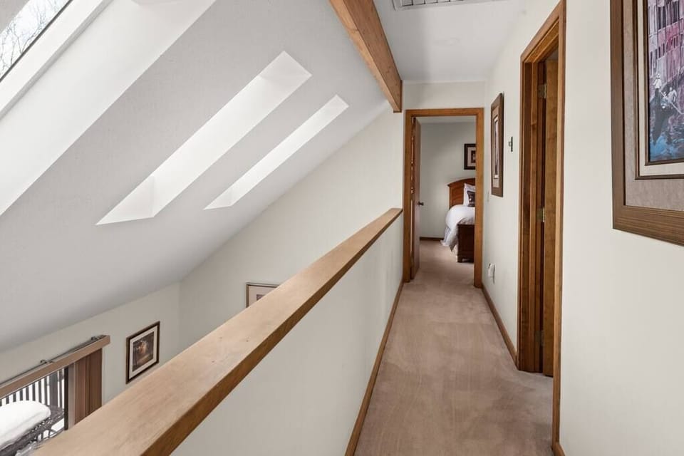 Peaceful townhome in sought-after Stowe location (1484)