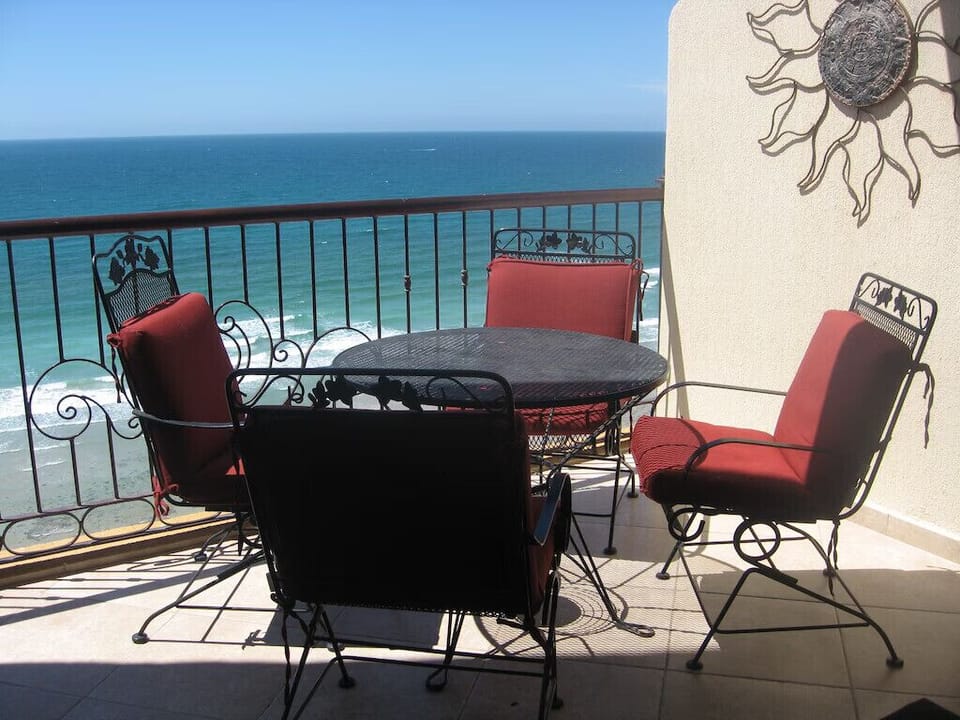 The BEST Al Fresco dining on Sandy Beach by day . . .