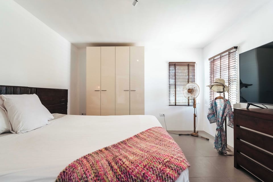 Deluxe House | 4 bedrooms, premium bedding, travel crib, free WiFi