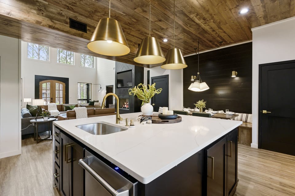 Large island kitchen countertop
