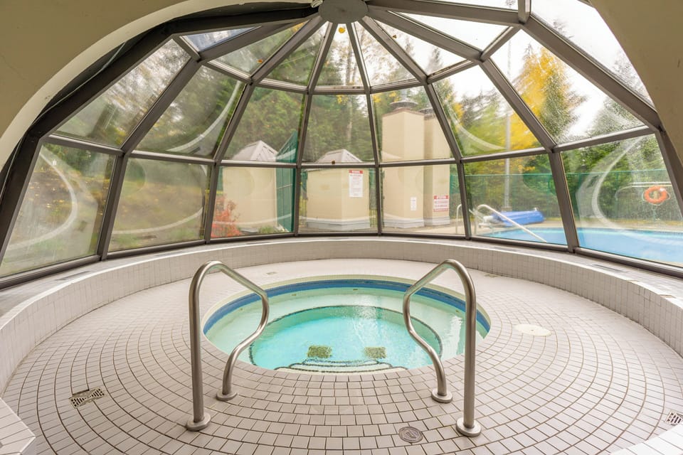 Indoor Hot tub