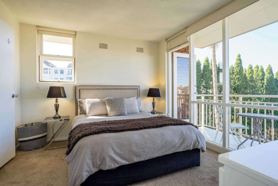 Bedroom with comfortable queen bed
