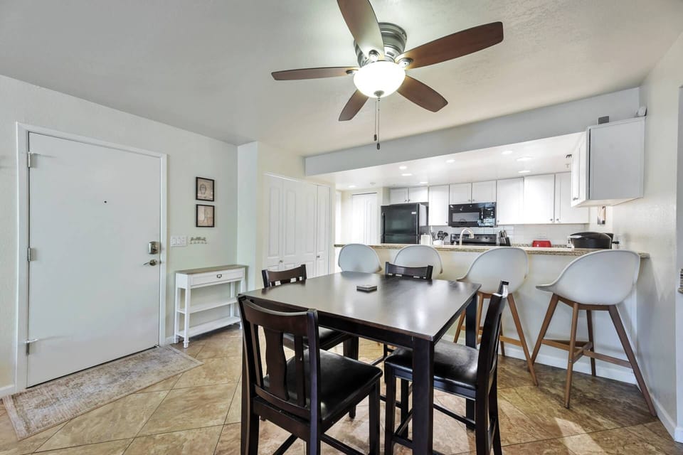 Table seating for 4 plus 4 barstools