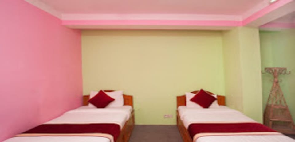 Twin Room | Free WiFi, bed sheets