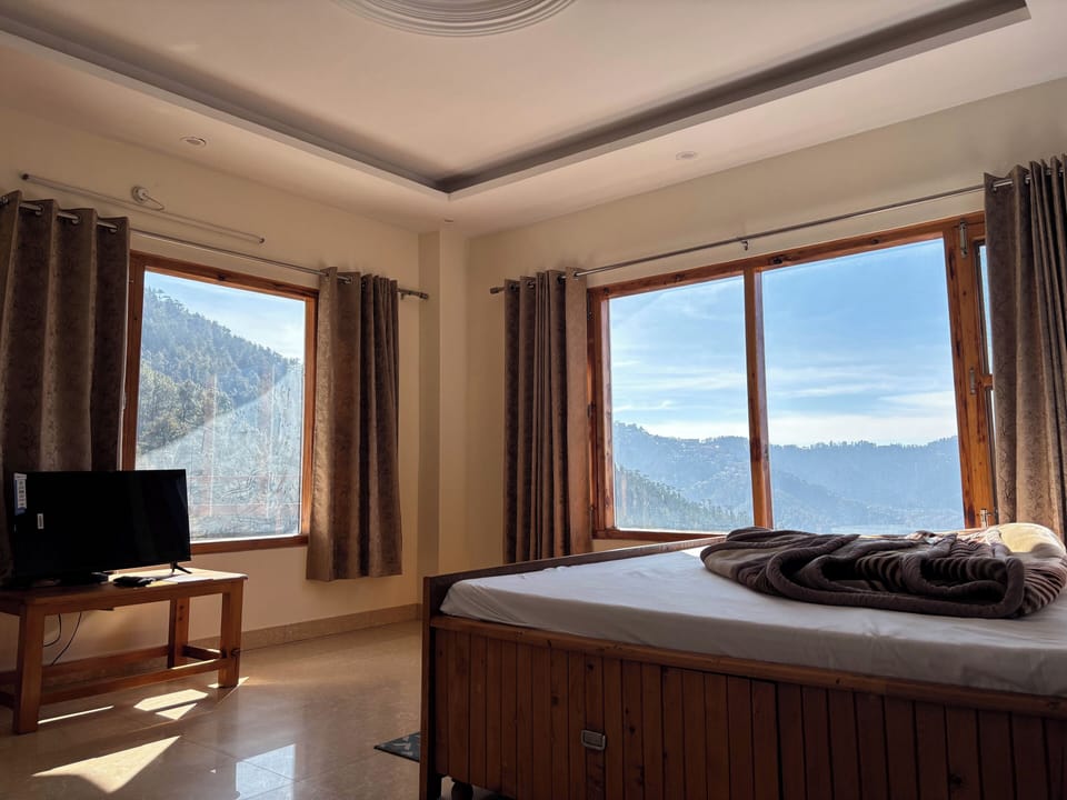 Luxury Room | Bathroom | Slippers