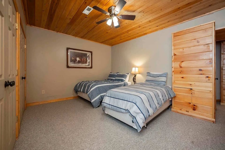 Lower Level Full Bed and Single Bed