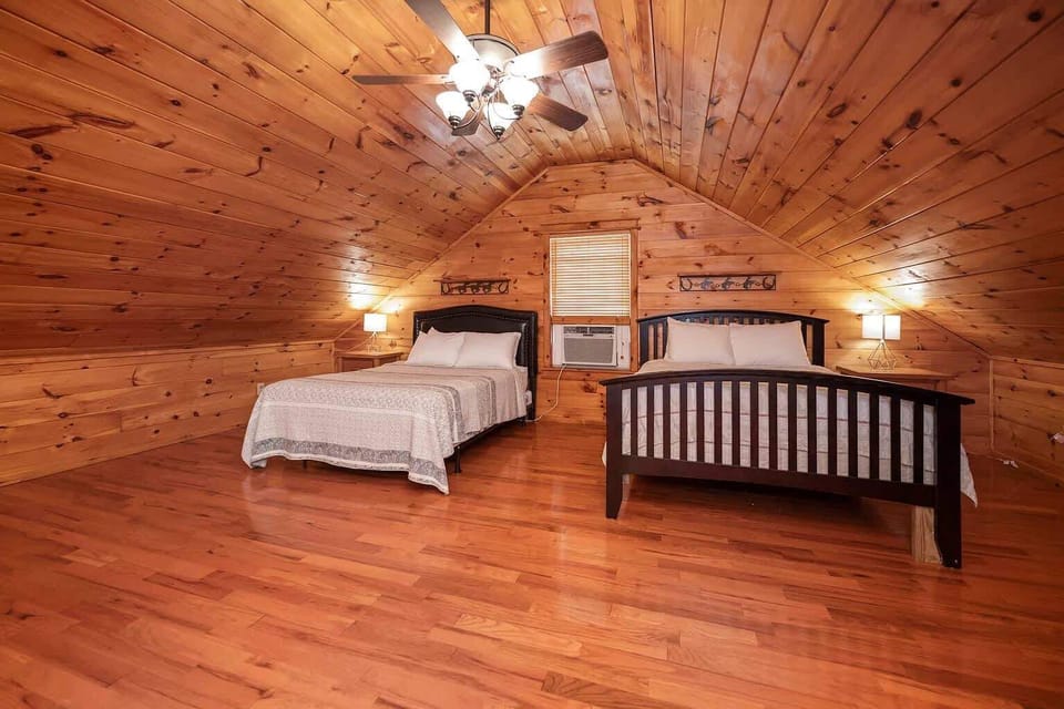 Loft With Two Queen Beds